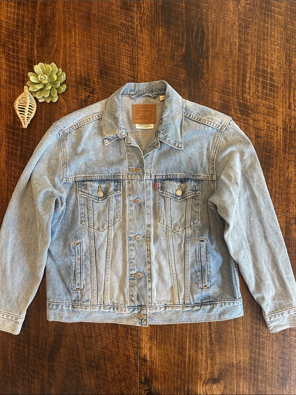 Levi's Premium | Light Wash Denim Trucker Jacket - RARE Blank Red Tab, Size L